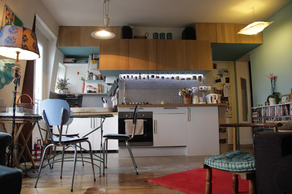 Une cuisine home-cinéma à Paris